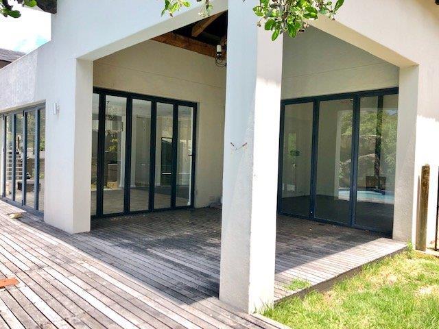 To Let 4 Bedroom Property for Rent in Hout Bay Western Cape